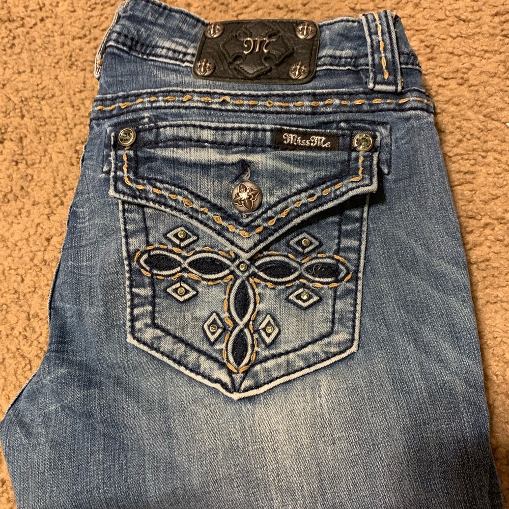 MISS ME JEANS 31 x 28 PROFESSIONALLY HEMMED